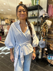 Rich & Royal - Blouse w. Puff sleeves - Skyway blue