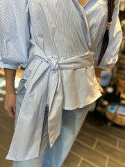 Rich & Royal - Blouse w. Puff sleeves - Skyway blue