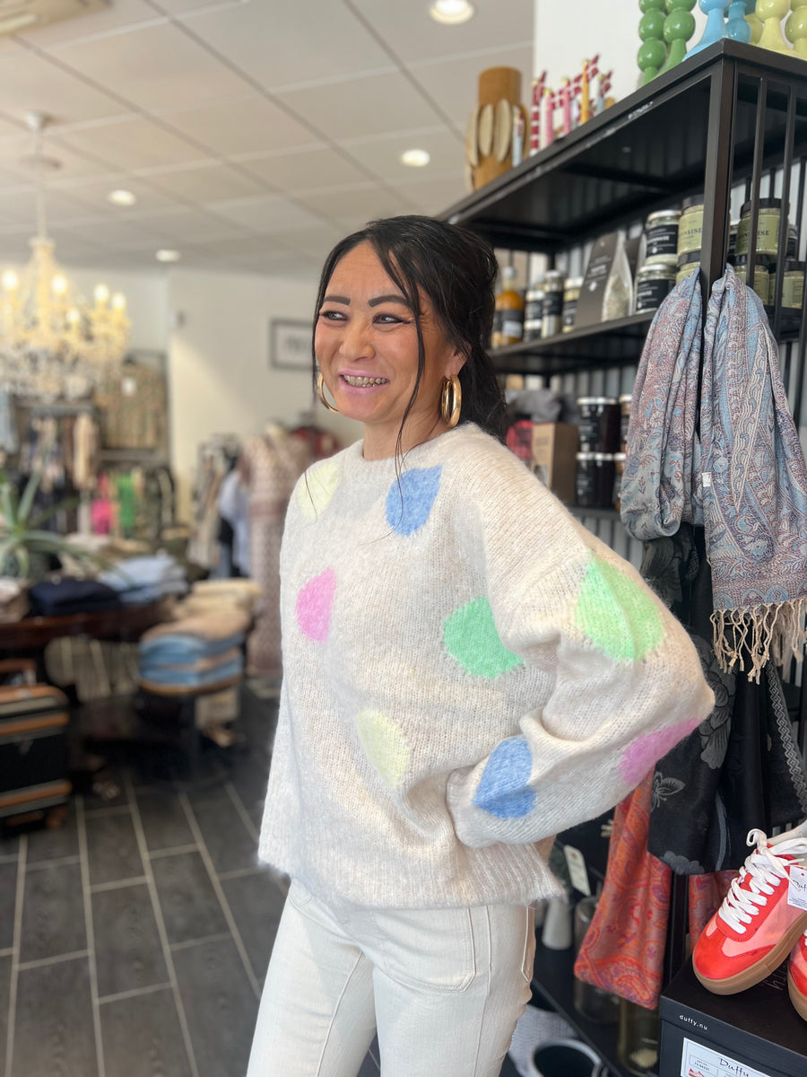 Qnuz - Lux knit w big dots