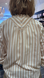Gustav - AnneMie embroidery