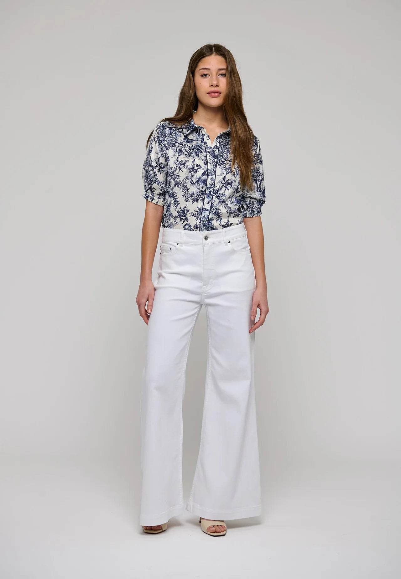 DK - Violeta shirt - Royal garden