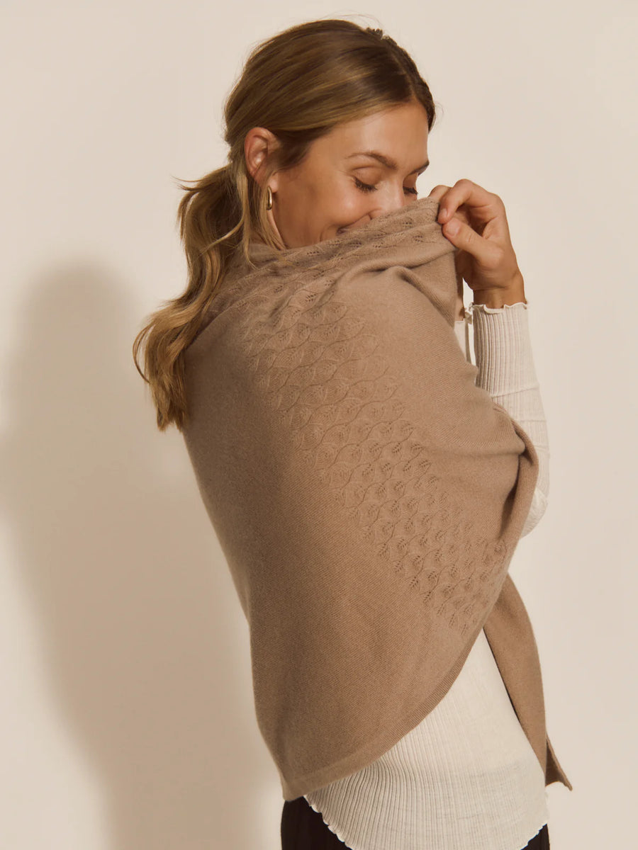 RM - Laica Cashmere Poncho - mocha meringue