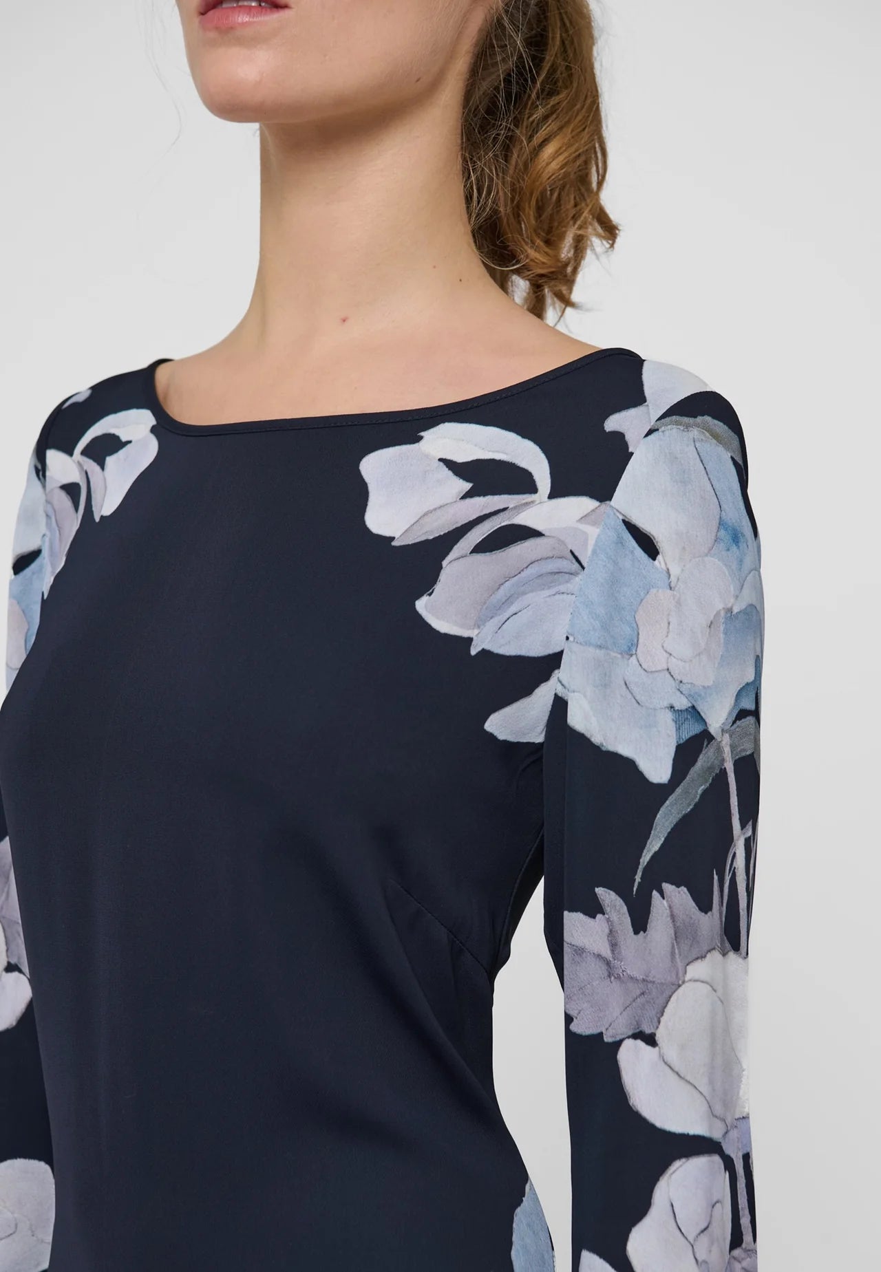 Dea Kudibal - NicoleDea Dress with boat neck - Reverie Midnight
