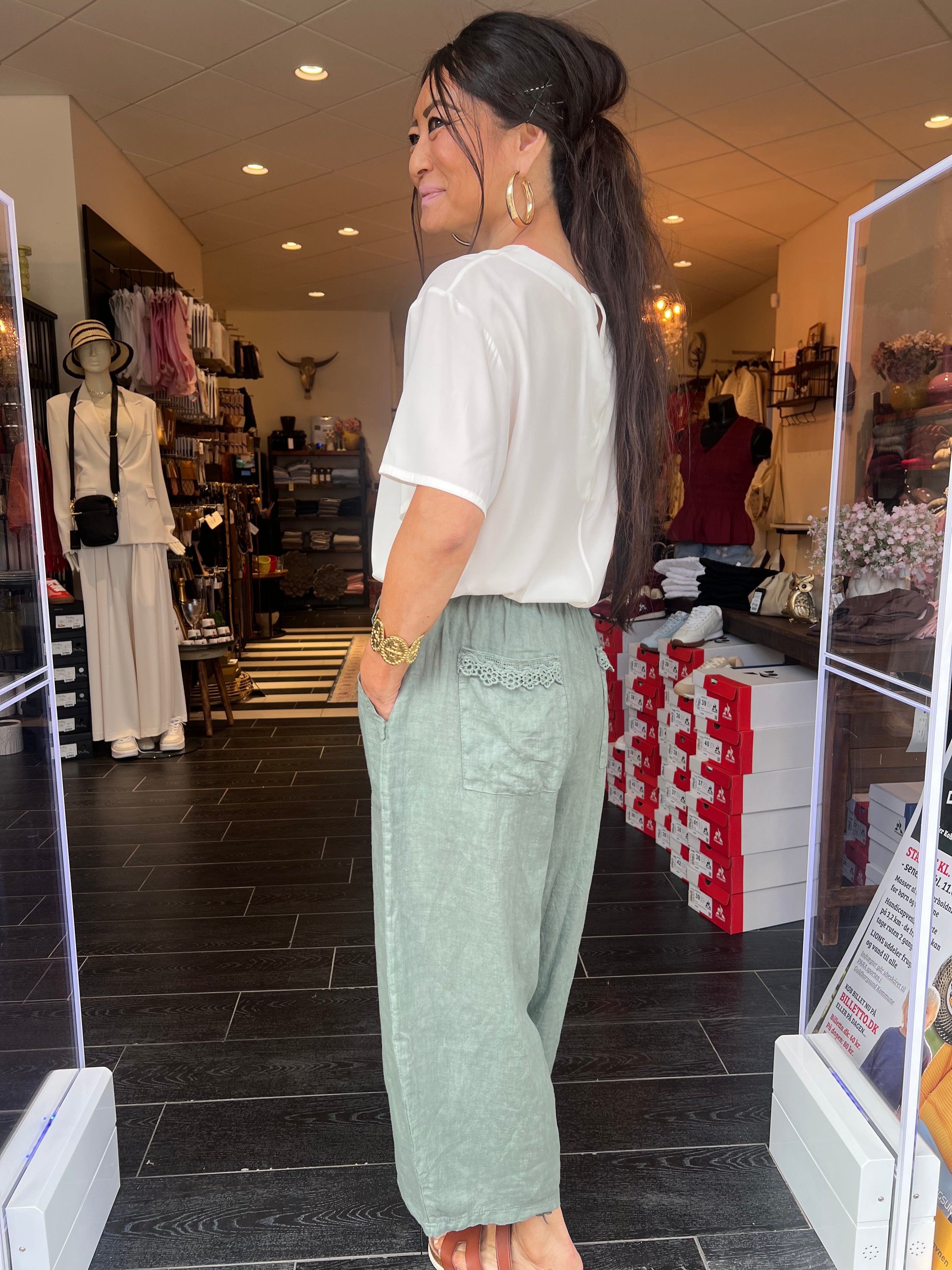 Boho - B1366 hør m. blonde - Army