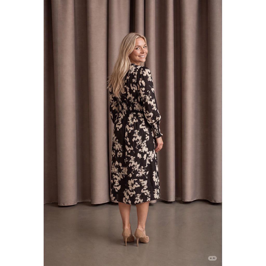Isay - Ane V-neck dress - Black/Cream