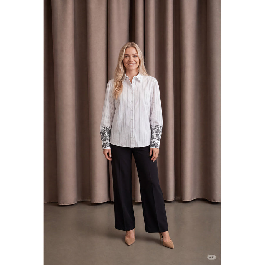 ISay - Sigga Embroidery - Pinstripe