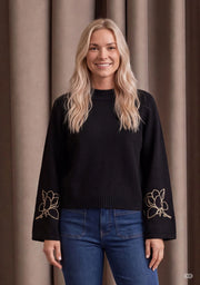 Isay - Gwen Deco Pullover - Black w/Cream