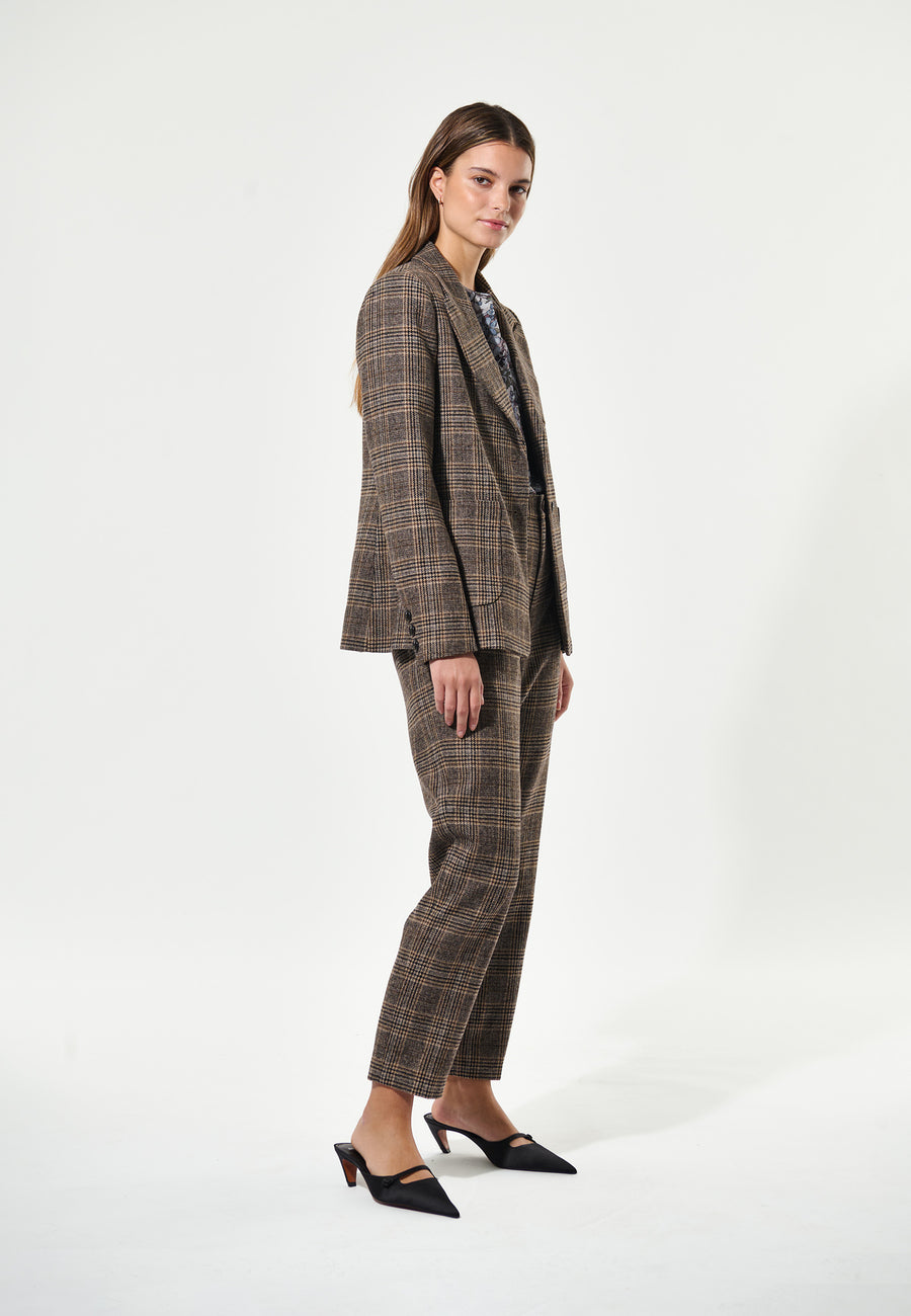 Dea Kudibal - Livia Blazer - Eaton check