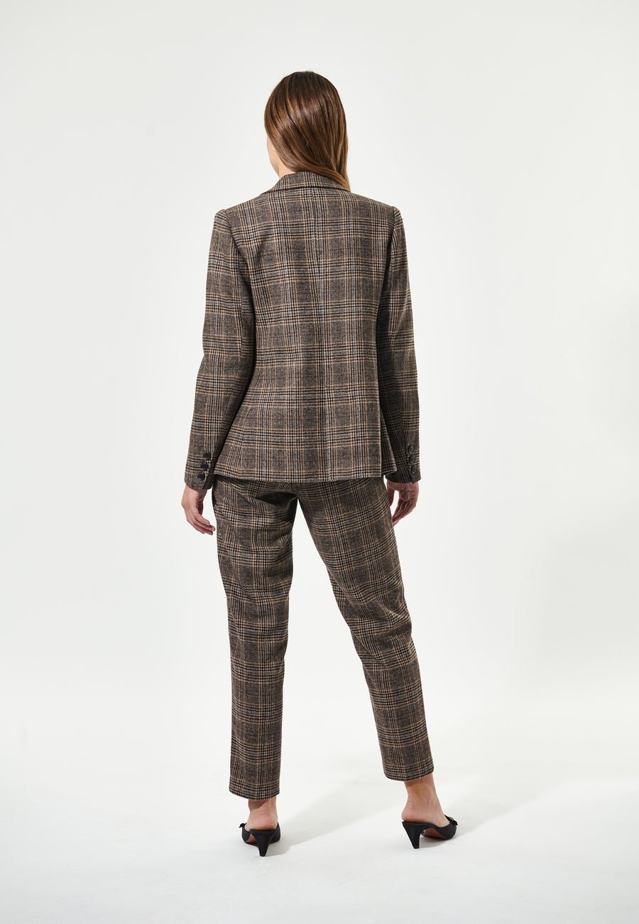 Dea Kudibal - Livia Blazer - Eaton check