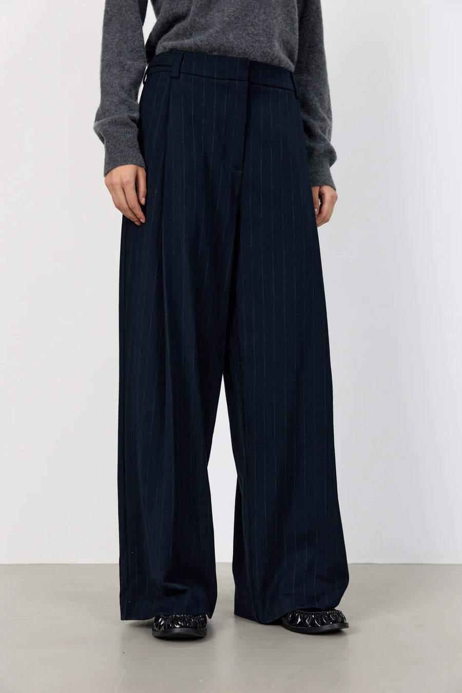 Leveté - Olivia nålestribet buks - Navy