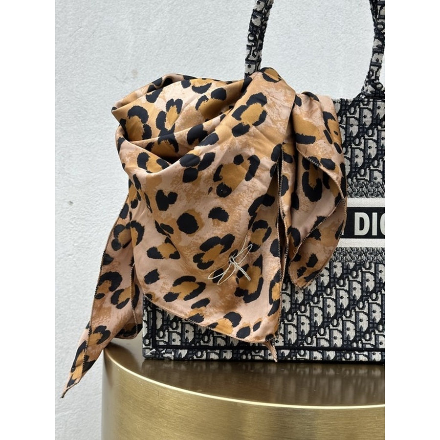 Gaspar - Rome scarf - Leo