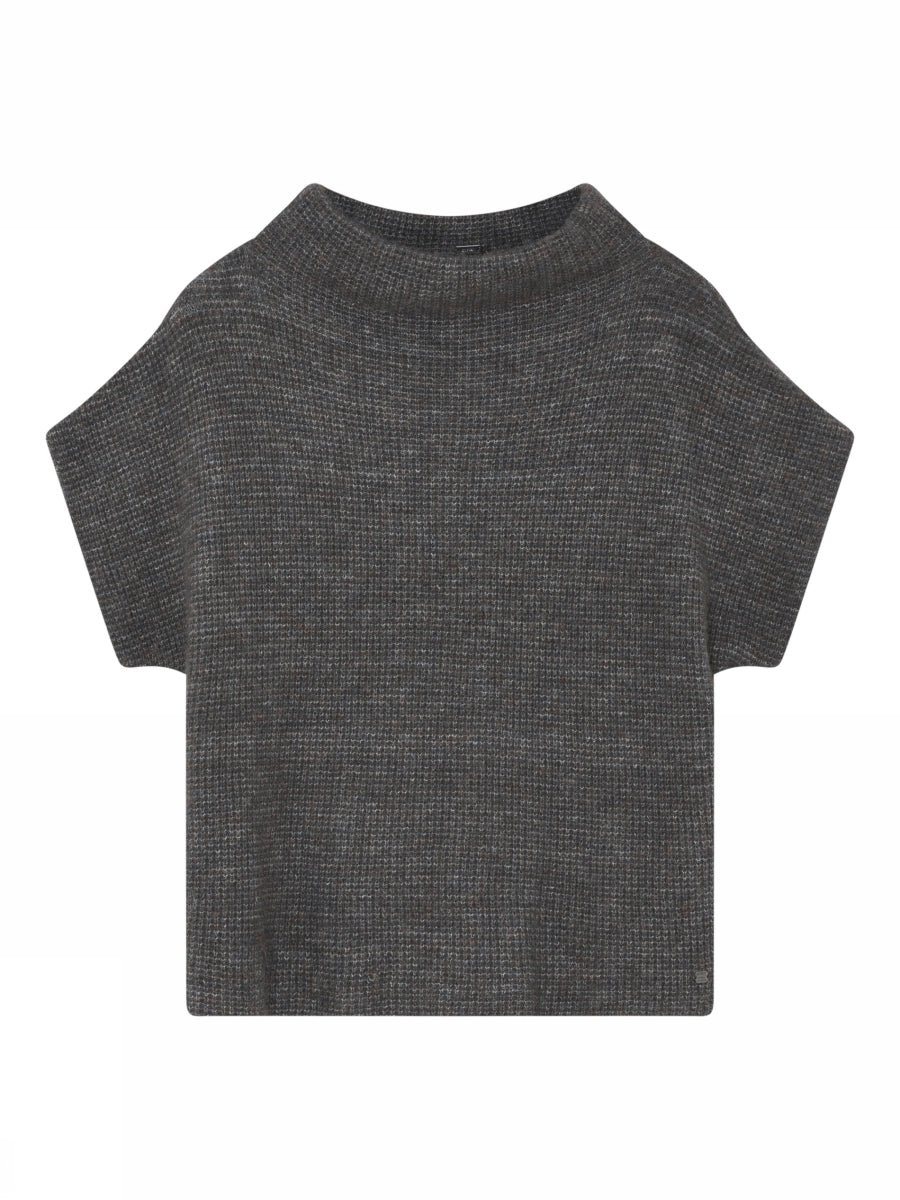 Gustav - Coya knit cape