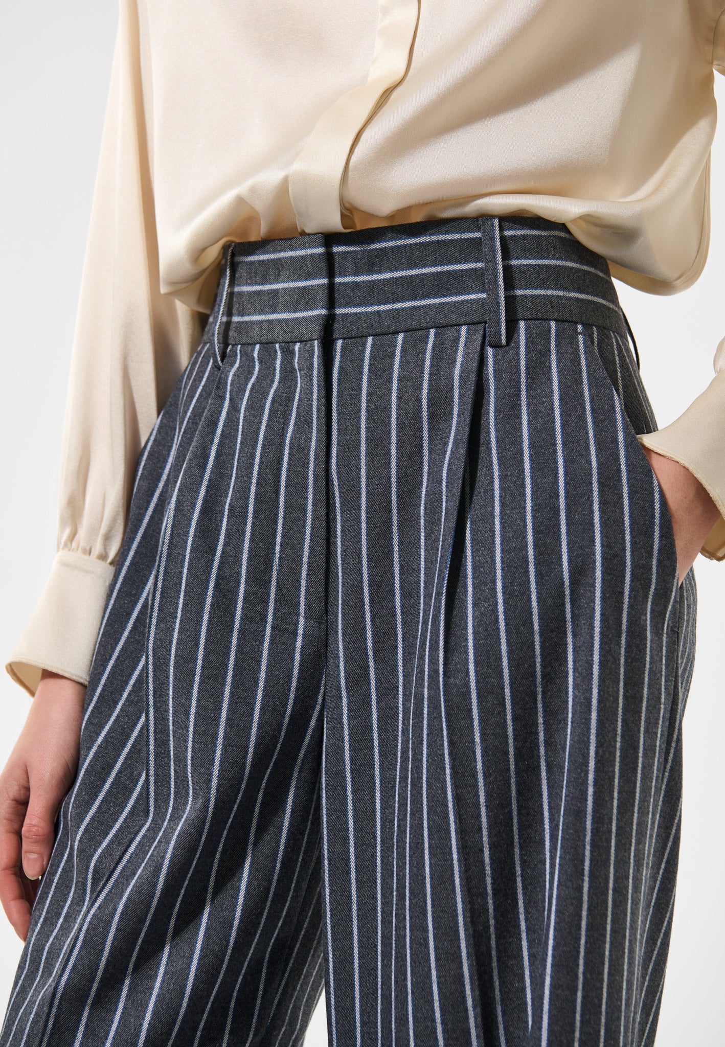 Dea Kudibal - Kadiadea pants - Grey stripe