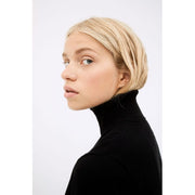 Soft Rebel - Marla Rollneck - sort