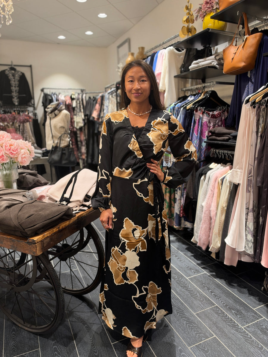 InWear - OliveIW Wrap dress - Sketch flower