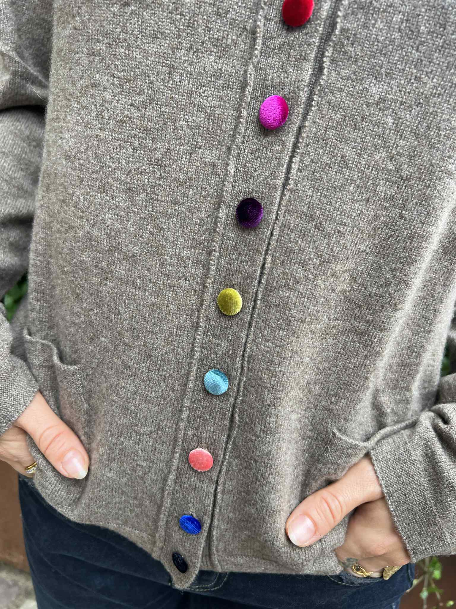 Estheme - Cardigan Button - Toast
