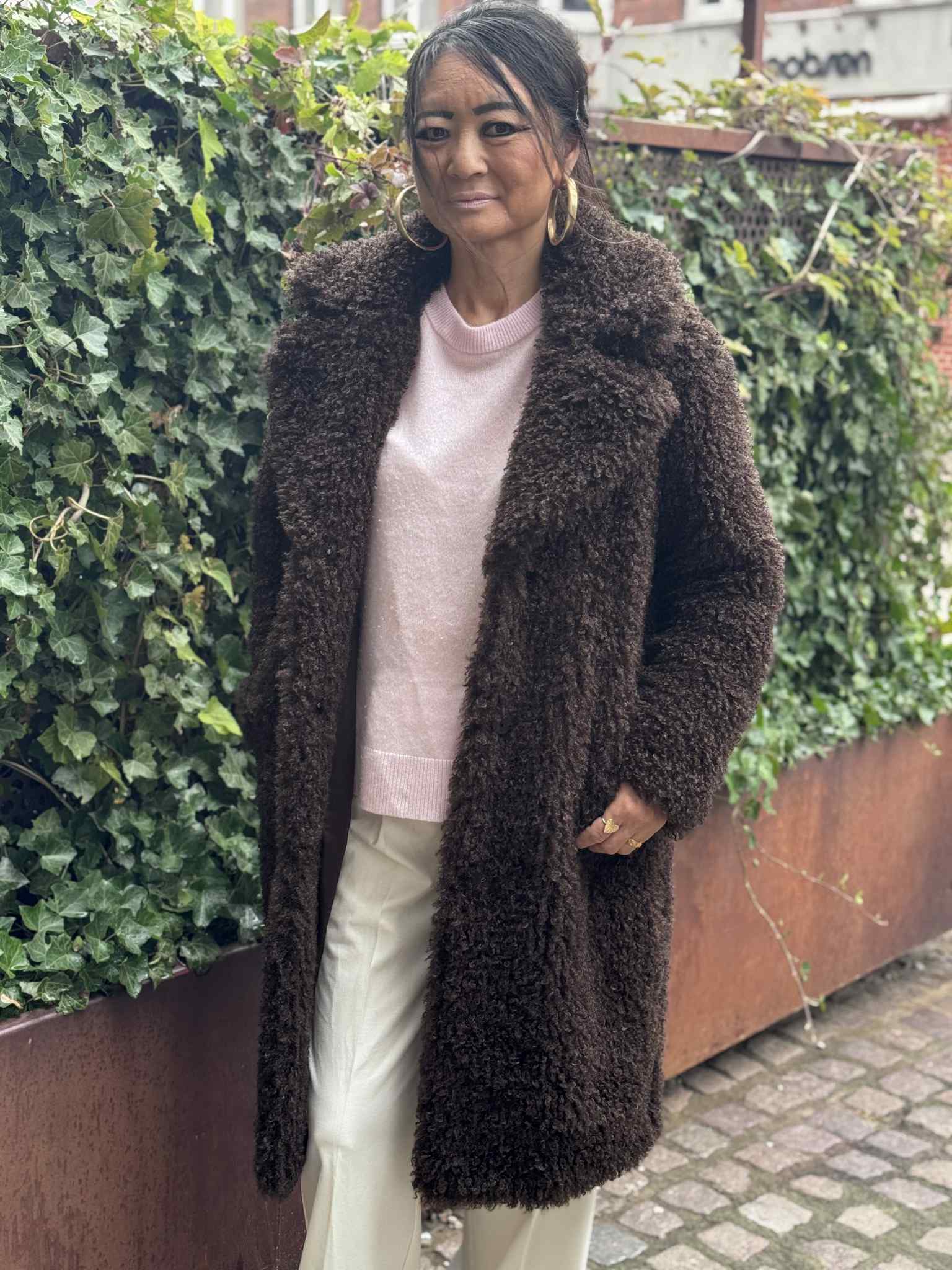 Rich & Royal - Long curly coat - choko