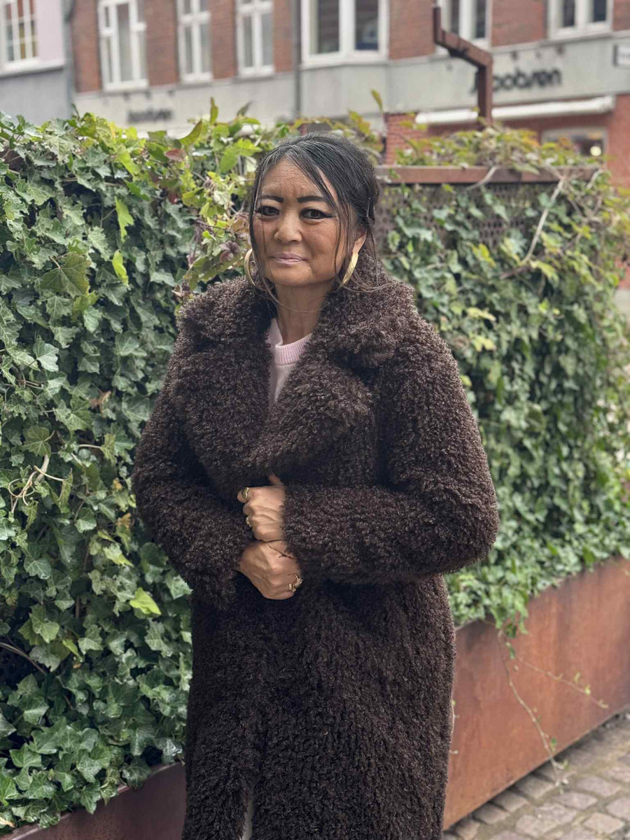 Rich & Royal - Long curly coat - choko