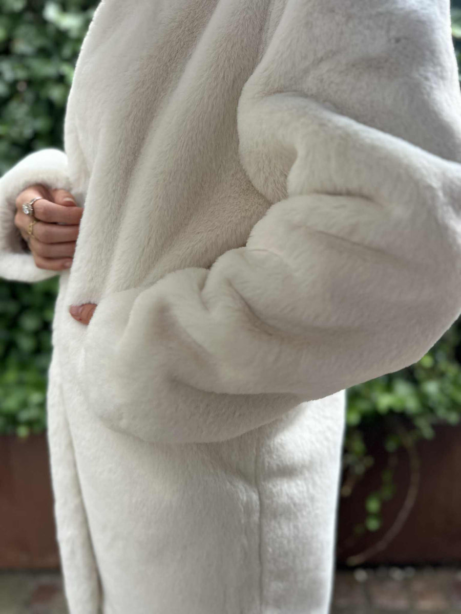 Charlotte Sparre - Fake fur - Cream