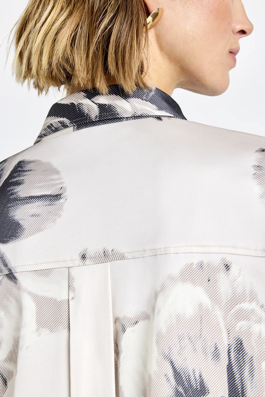 Gustav - Ilona Shirt - Perfectly Pale w. Flowers