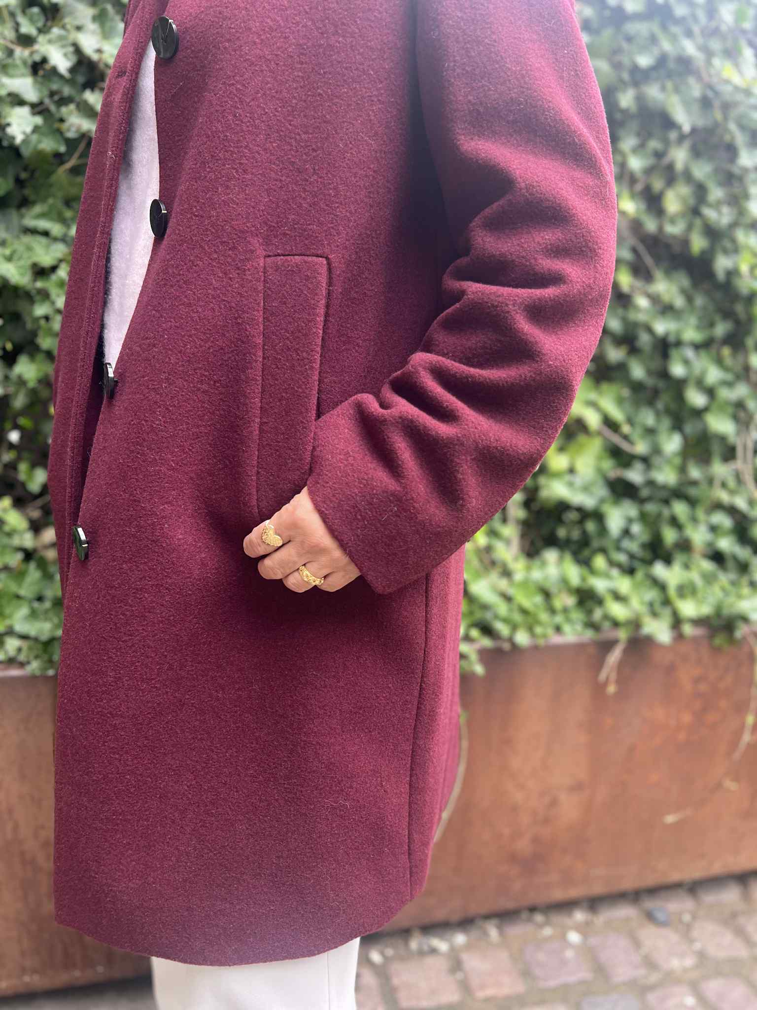 Part Two - Kamillas coat - Tawny port mel.