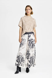 Gustav - Leise long skirt - Perfectly Pale w. Flowers