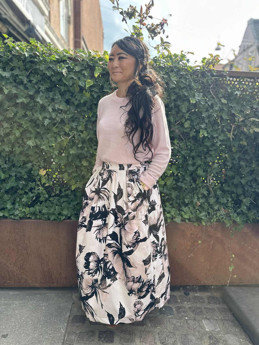 Lundgaard - Pleated skirt - Black Flow
