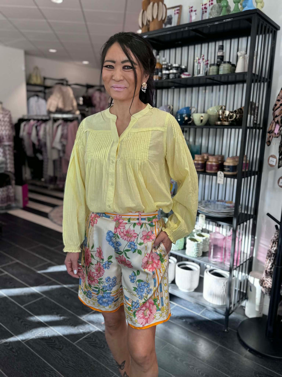 Charlotte Sparre - Fleur de chaine shorts - Cream/multi