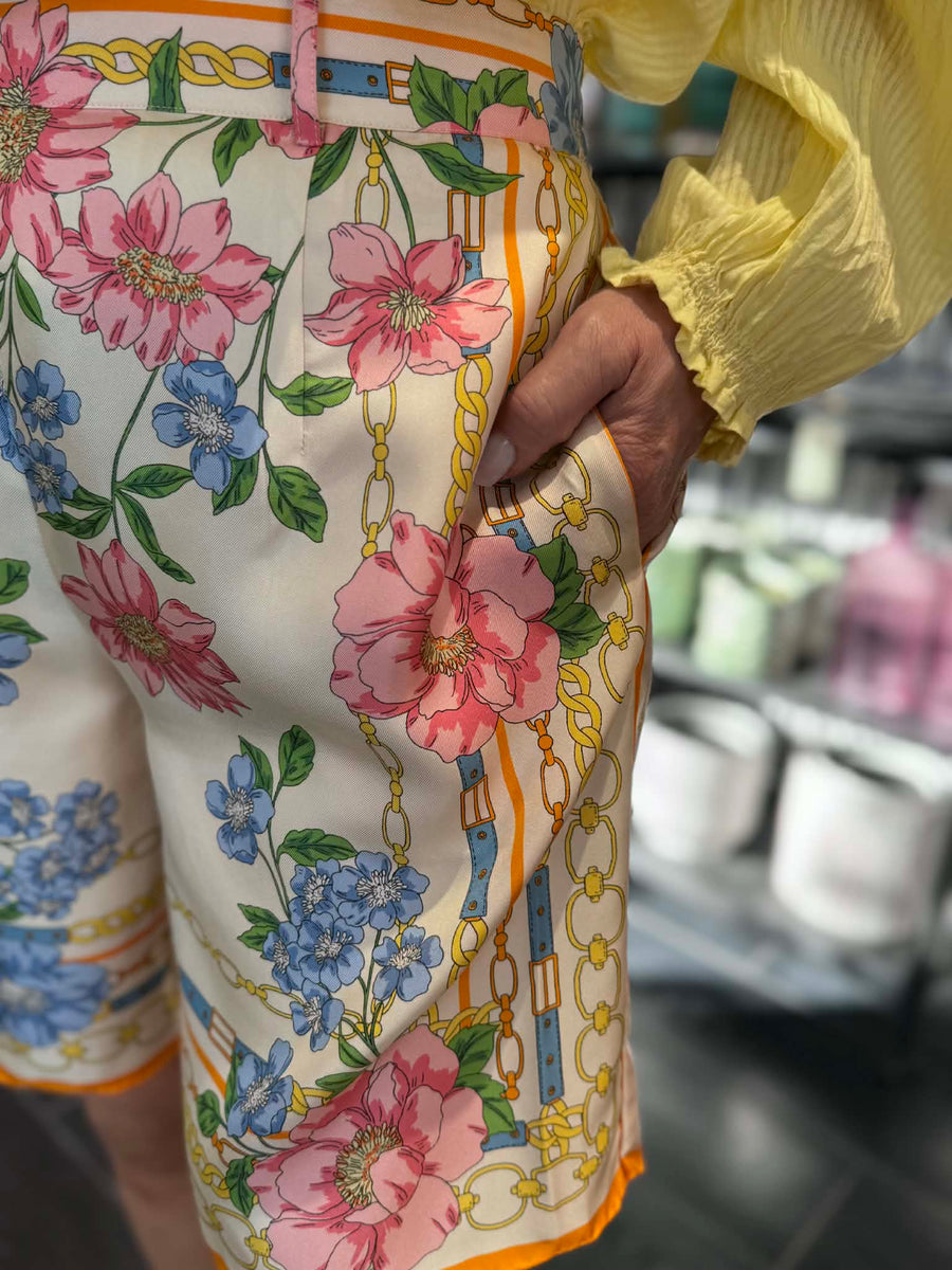 Charlotte Sparre - Fleur de chaine shorts - Cream/multi