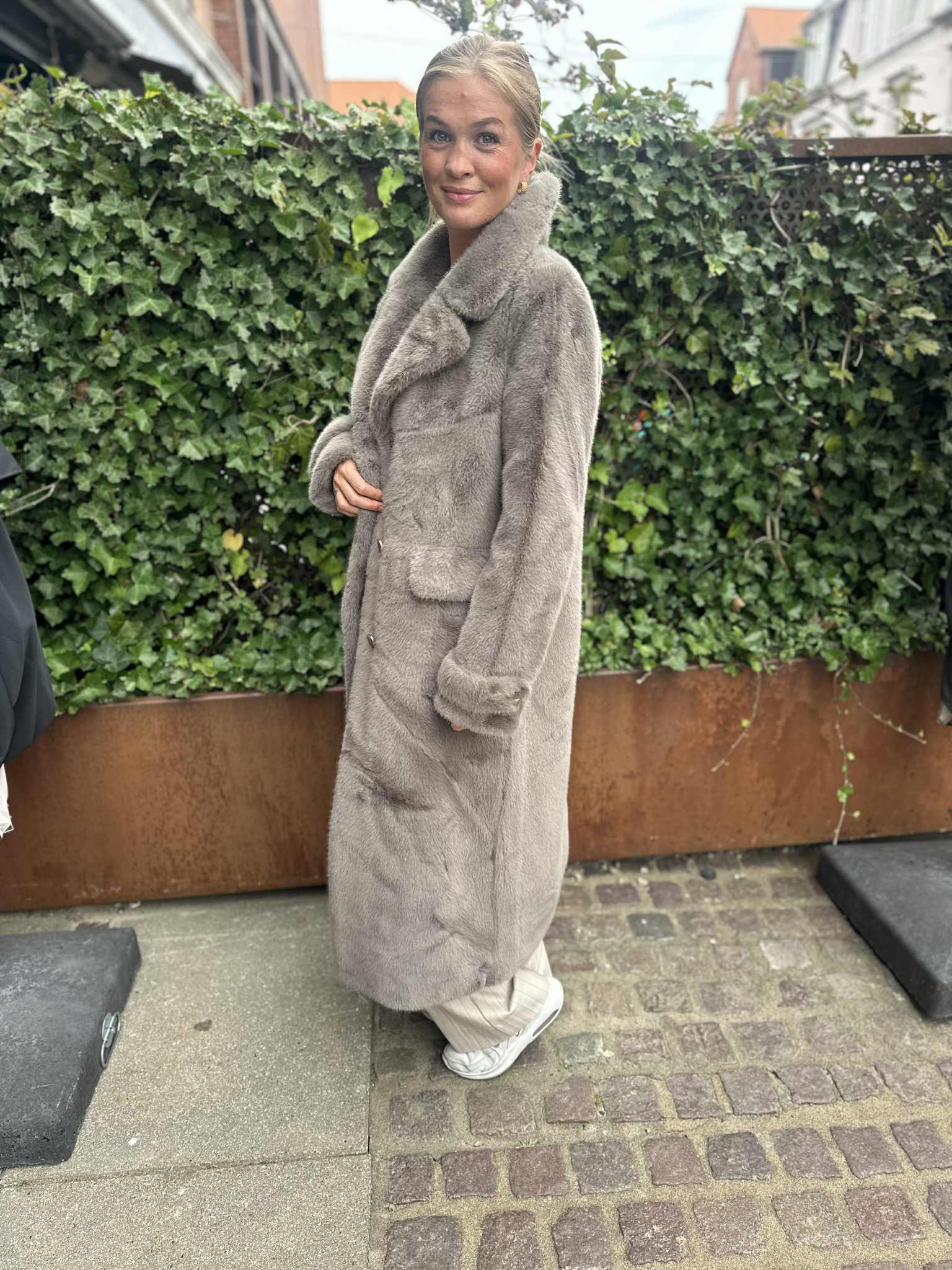 Rich & Royal - Long faux fur coat - Silver mist